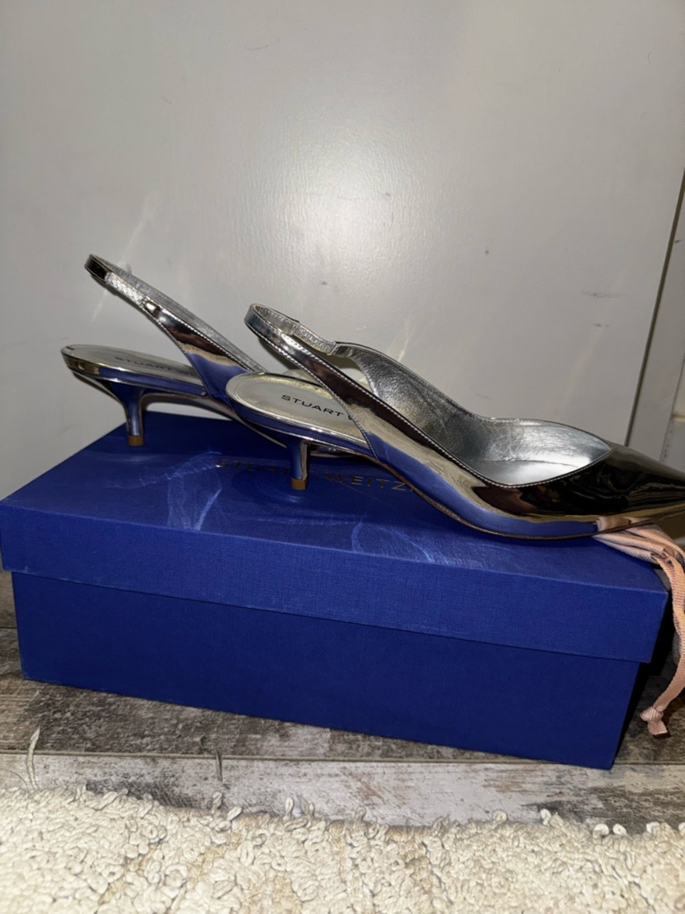 Stuart Weitzman Eva 50 Slingback Kitten Heel - Picture 3 of 7